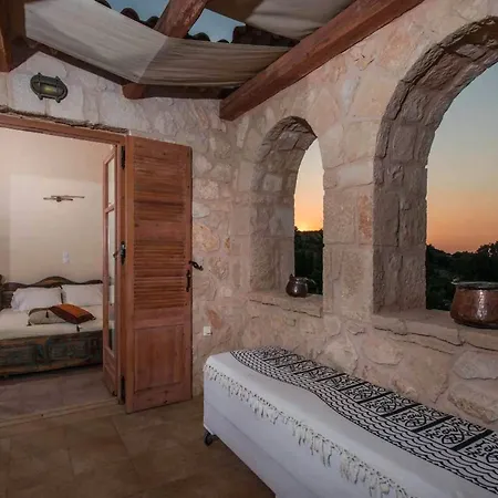 Elegant Zante - Divas - 6 Bedrooms - Infinity Pool - 100 Metres To The Sea - Short Drive To Agios Nikolaos * Koríthion