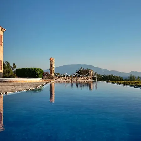 Elegant Zante - Divas - 6 Bedrooms - Infinity Pool - 100 Metres To The Sea - Short Drive To Agios Nikolaos * Koríthion